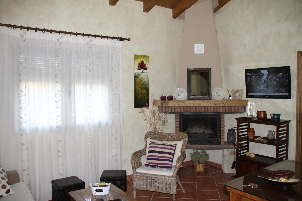 Casitas De La Velilla Country house Pedraza